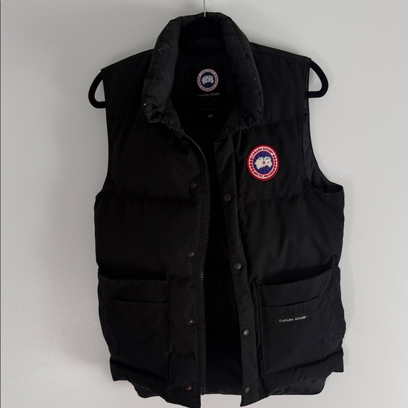 Canada Goose Expedition Down Vest - Black- Men’s XS, (Fits Women Small) - Picture 4 of 5